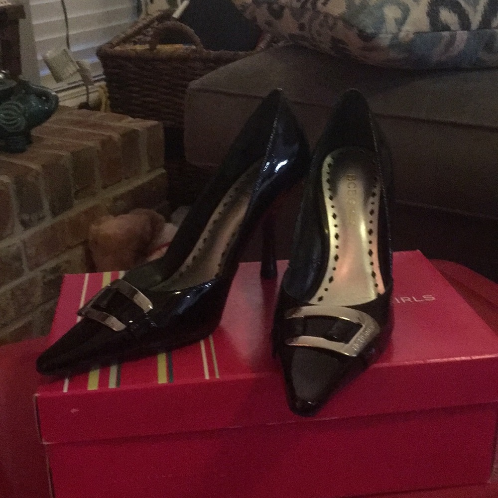 BCBGirls Kosty size 6.5 black patent shoes